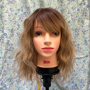 Vikvok short ombré blonde wig